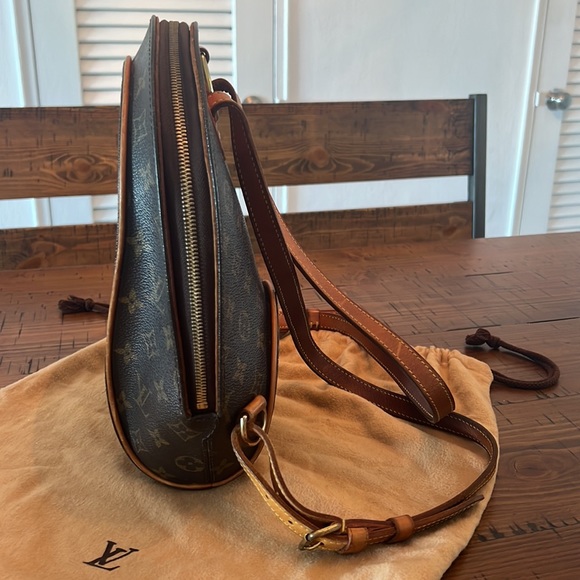 Authentic Louis Vuitton!!! Ellipse backpack, sac a dos. Adjustable straps!!! - Picture 11 of 11